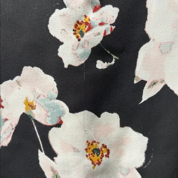 Essentials Black Top - Picture 3 of 4